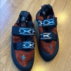 Boreal Climbing Shoes EUC